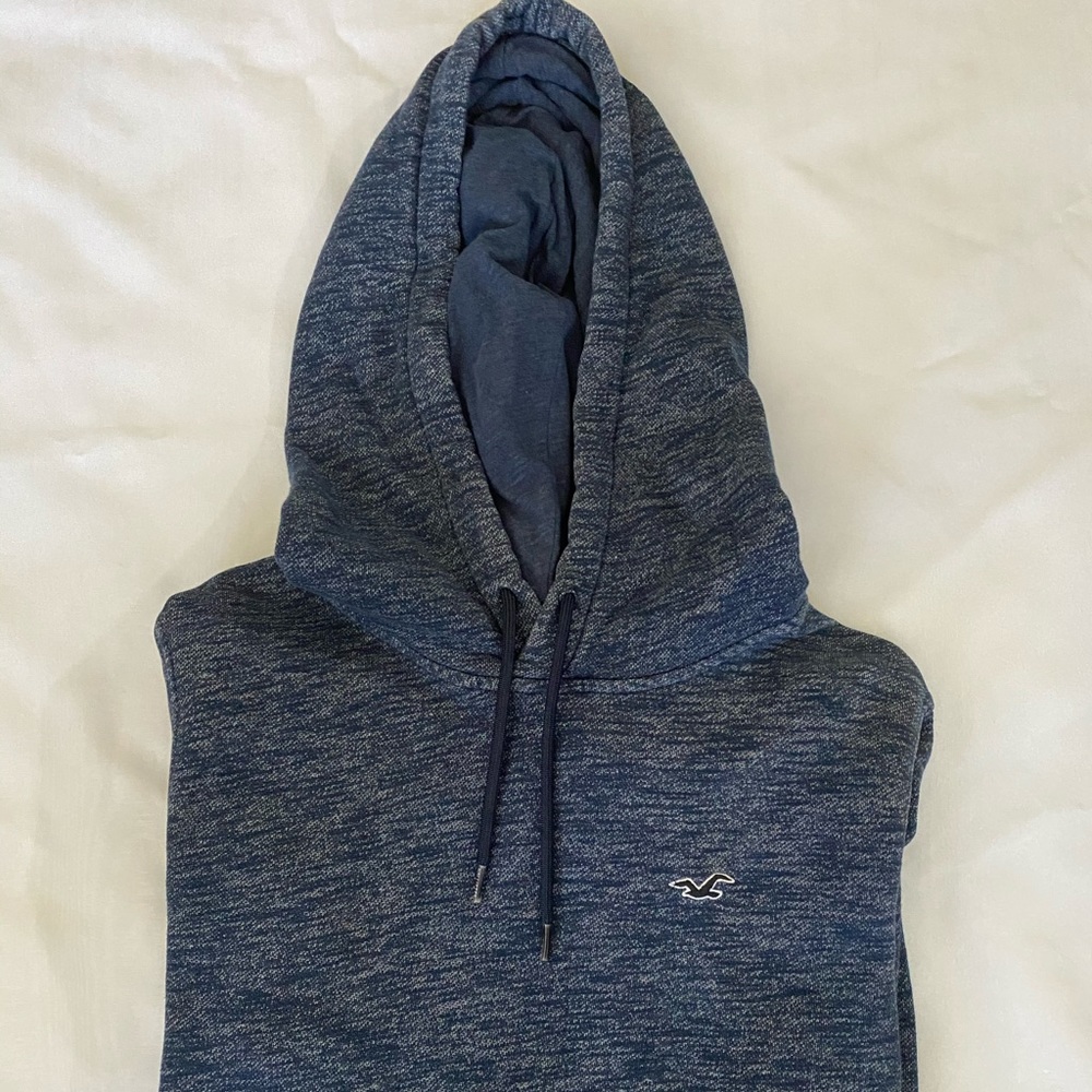 Hollister sweater